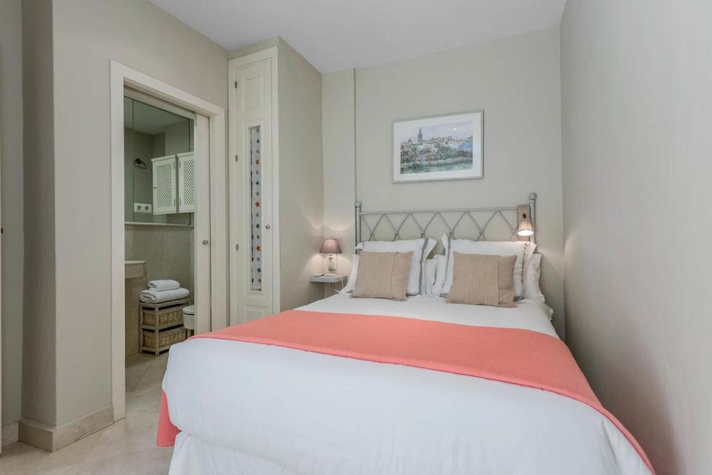 Fam Sevillian Townhouse Βίλα Σεβίλλη Εξωτερικό φωτογραφία